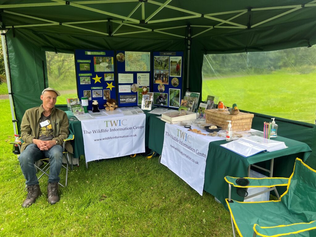 TWIC volunteer Angus Whyte on the TWIC stall, Wild Wednesday Bioblitz, Almond Park, Livingston 4